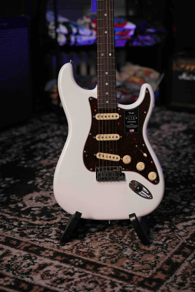 Fender American Ultra Stratocaster Rosewood Arctic Pearl